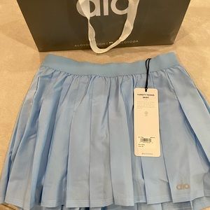 BRAND NEW Alo Varsity Skirt